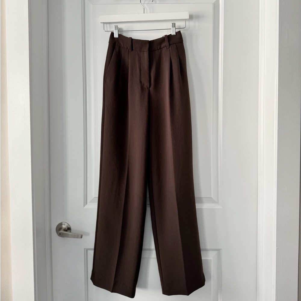 Aritzia The Effortless Pant